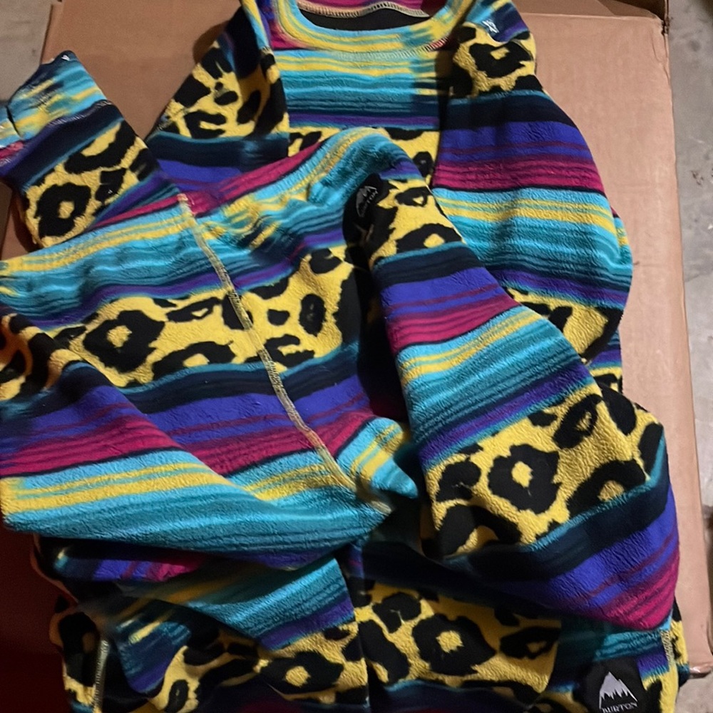 Burton girls baselayers 2 sets